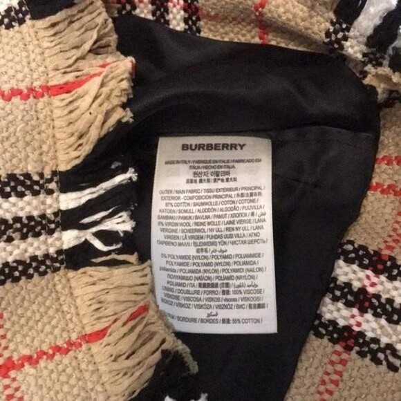 New Authentic BURBERRY Vintage Check Bouclé Mini Skirt | Size 0 | Archive Beige - Picture 5 of 14